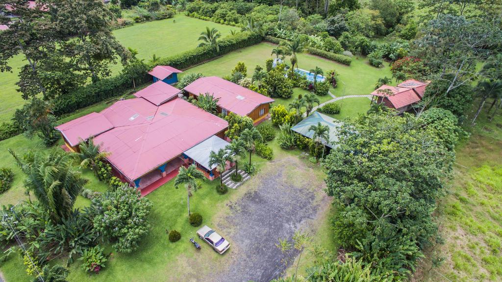 Hotel Tangara Arenal B&B La Fortuna Bagian luar foto