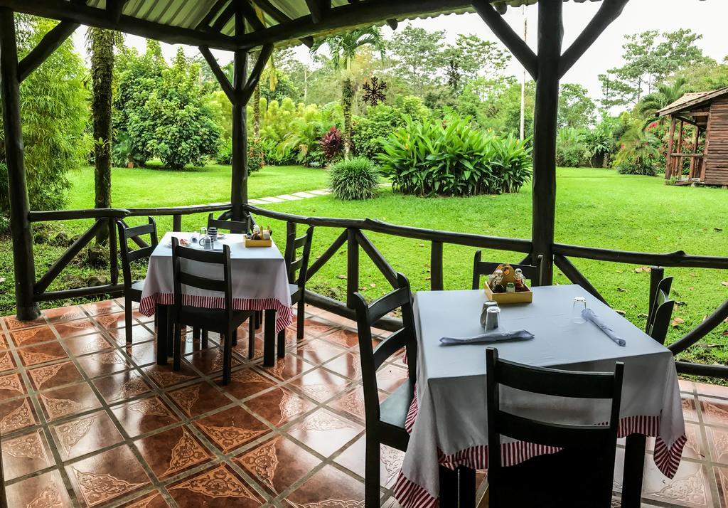 Hotel Tangara Arenal B&B La Fortuna Bagian luar foto