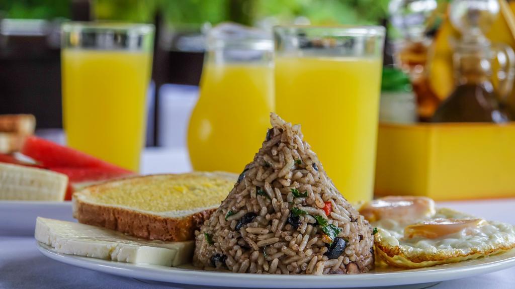 Hotel Tangara Arenal B&B La Fortuna Bagian luar foto