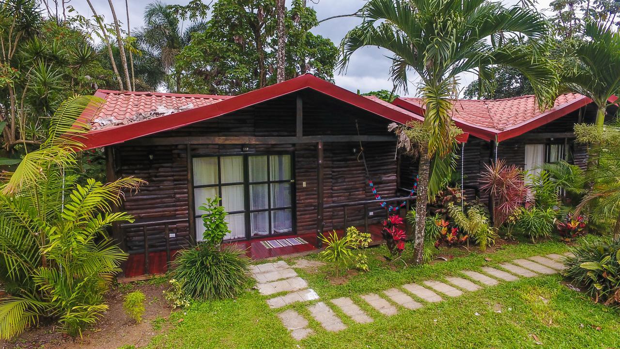 Hotel Tangara Arenal B&B La Fortuna Bagian luar foto